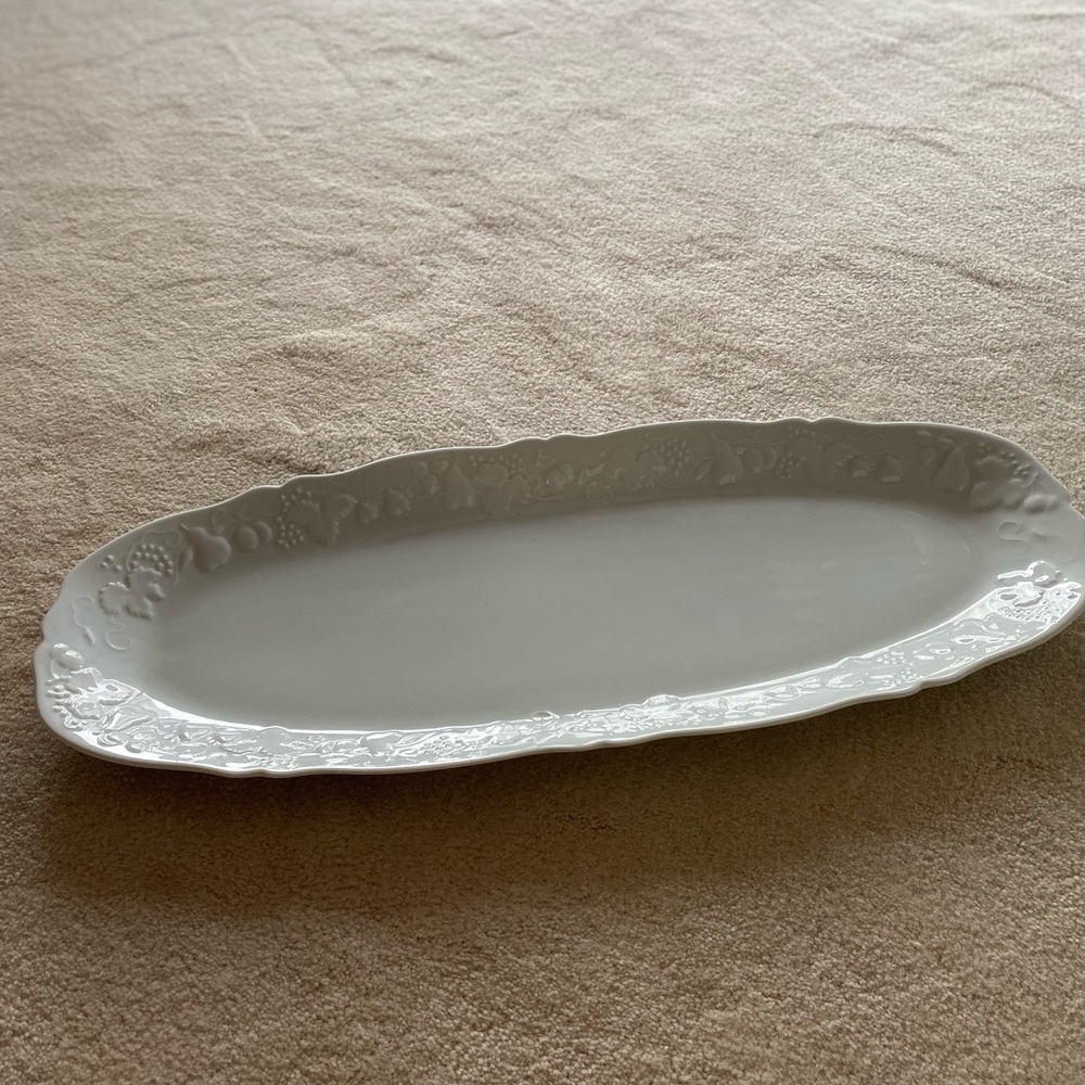 Blanc de Blanc Deshouliers large white serving platter